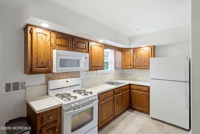 127 Primrose Lane 127, Brick, NJ 08724