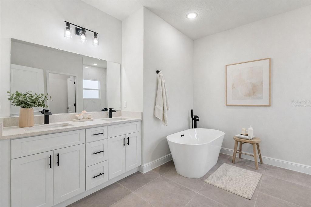 Image 13 of property listing at 8273 N DOWNER WAY, Citrus Springs, FL 34434