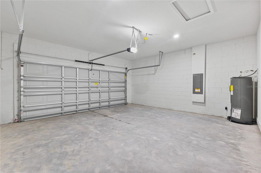 Image 28 of property listing at 8273 N DOWNER WAY, Citrus Springs, FL 34434