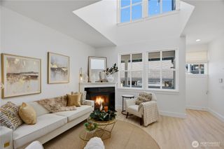 168 18th Ave #B, Seattle, WA 98122