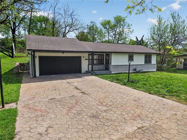 415 N 31st Street, Kansas City, KS 66102