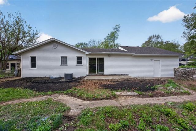 415 N 31st Street, Kansas City, KS 66102