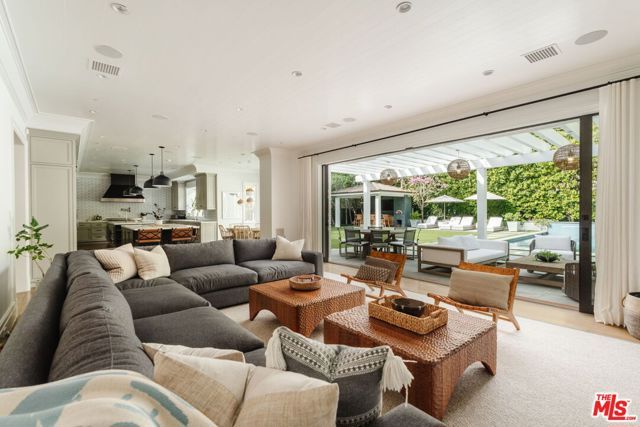 957 Corsica Drive, Pacific Palisades (los Angeles), CA 90272