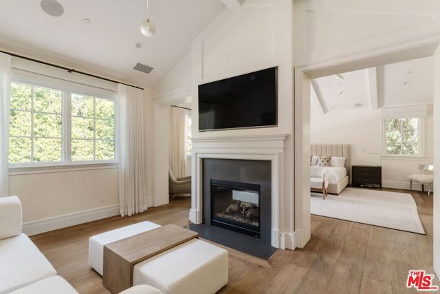 957 Corsica Drive, Pacific Palisades (los Angeles), CA 90272