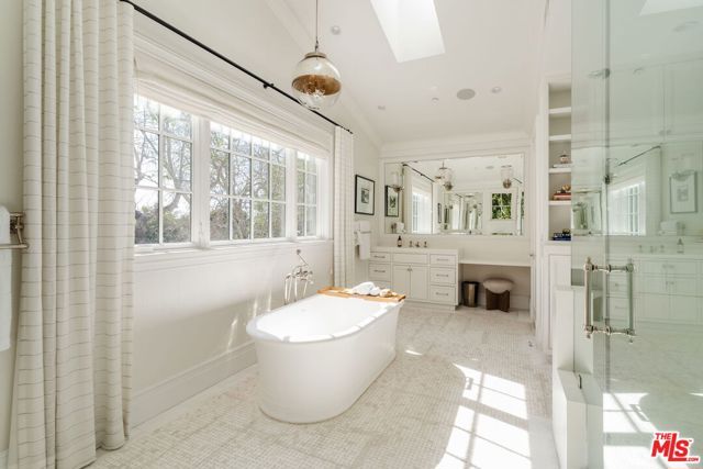 957 Corsica Drive, Pacific Palisades (los Angeles), CA 90272
