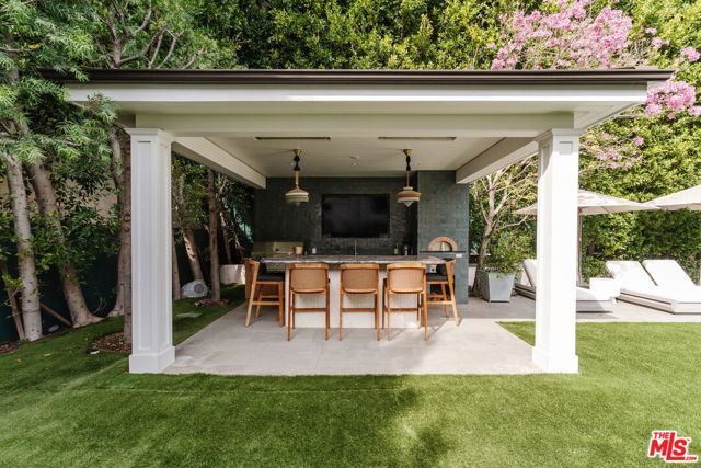957 Corsica Drive, Pacific Palisades (los Angeles), CA 90272