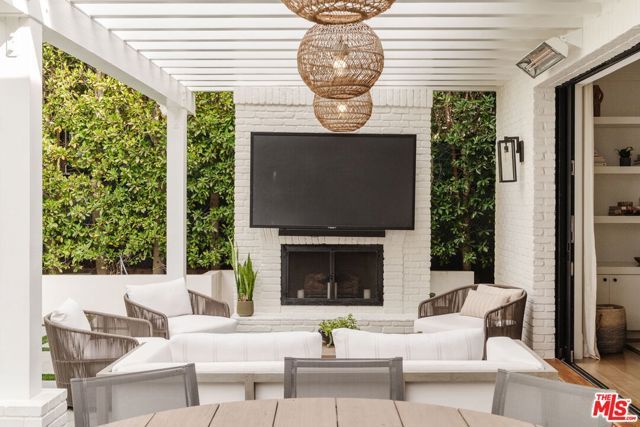 957 Corsica Drive, Pacific Palisades (los Angeles), CA 90272