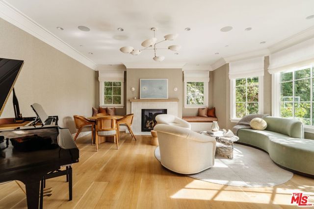 957 Corsica Drive, Pacific Palisades (los Angeles), CA 90272