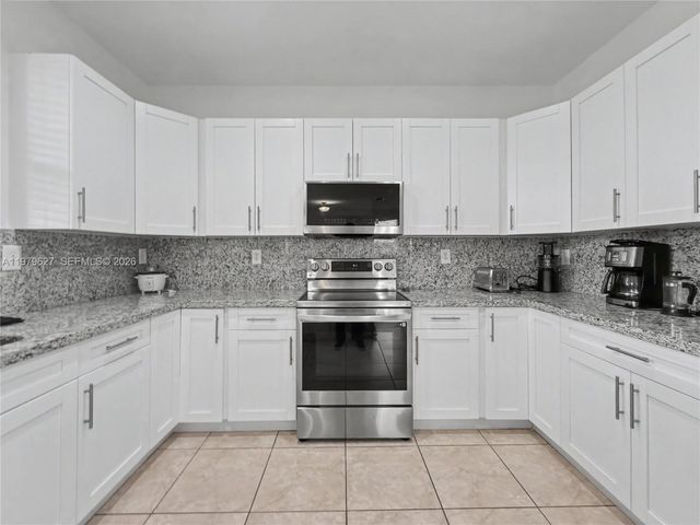 363 NE 25th Ter, Homestead, FL 33033