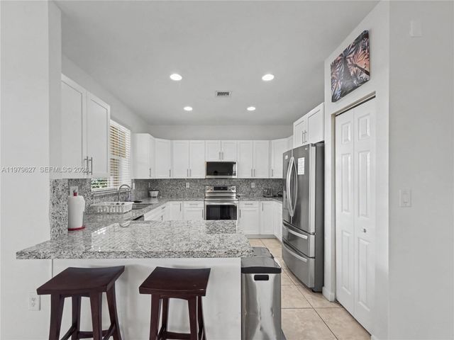 363 NE 25th Ter, Homestead, FL 33033