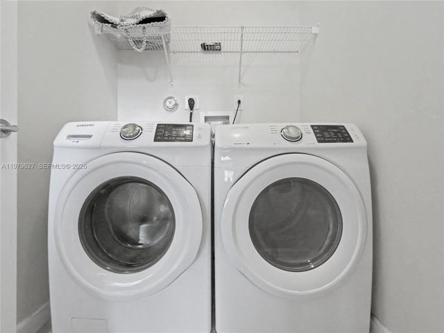 363 NE 25th Ter, Homestead, FL 33033