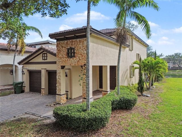 363 NE 25th Ter, Homestead, FL 33033