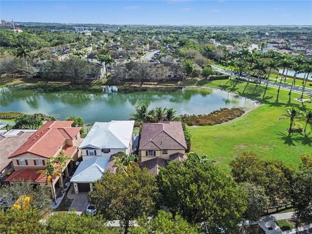 363 NE 25th Ter, Homestead, FL 33033