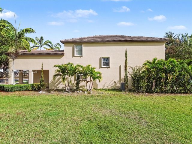 363 NE 25th Ter, Homestead, FL 33033