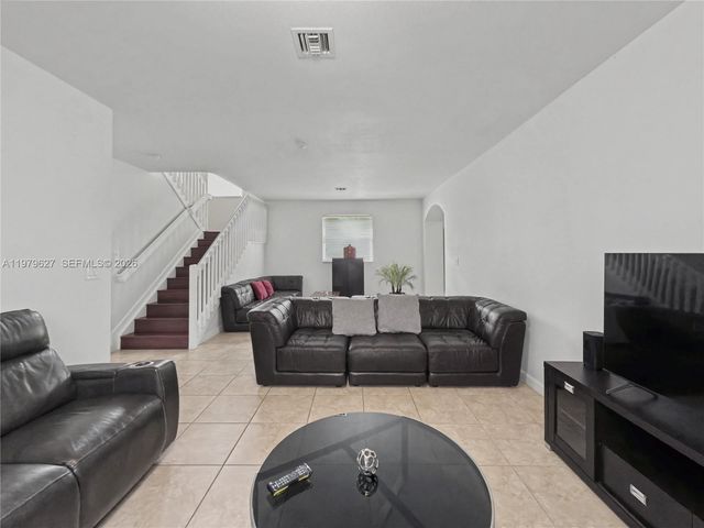 363 NE 25th Ter, Homestead, FL 33033