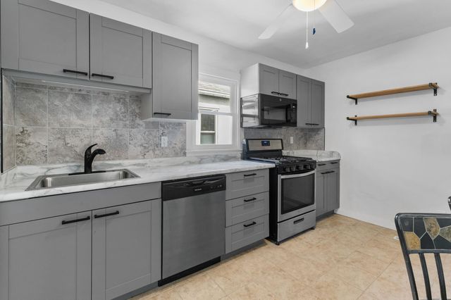 2314 Thomas Avenue N, Minneapolis, MN 55411