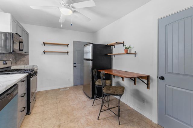 2314 Thomas Avenue N, Minneapolis, MN 55411