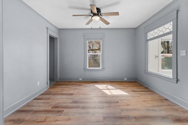 2314 Thomas Avenue N, Minneapolis, MN 55411