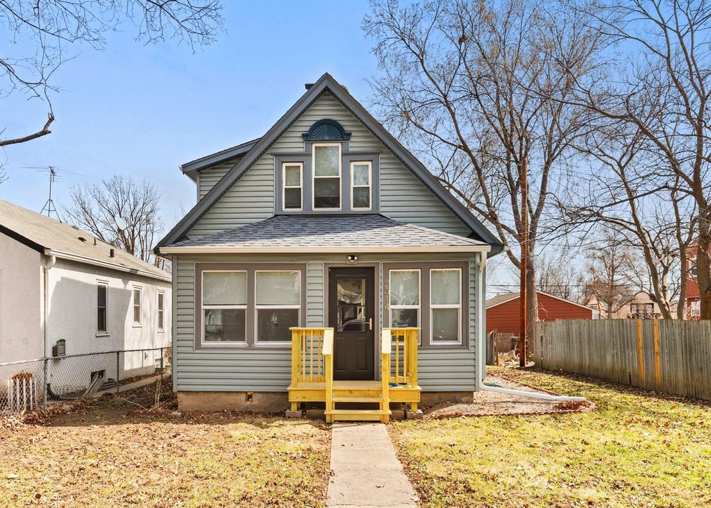 2314 Thomas Avenue N, Minneapolis, MN 55411