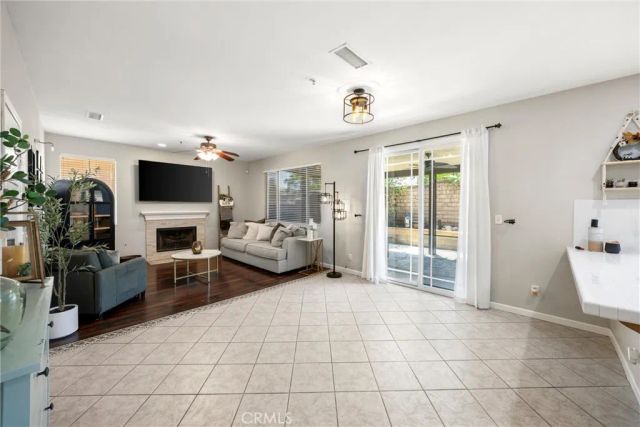 5832 Pine Valley, Fontana, CA 92336
