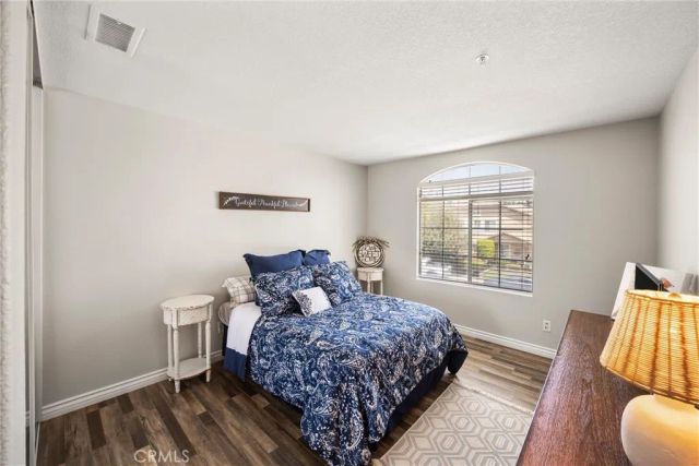 5832 Pine Valley, Fontana, CA 92336