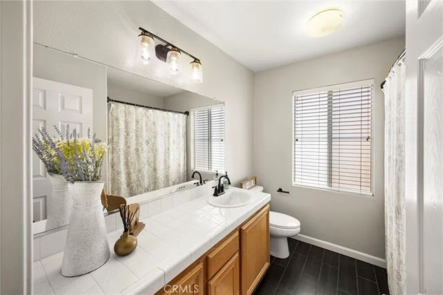 5832 Pine Valley, Fontana, CA 92336
