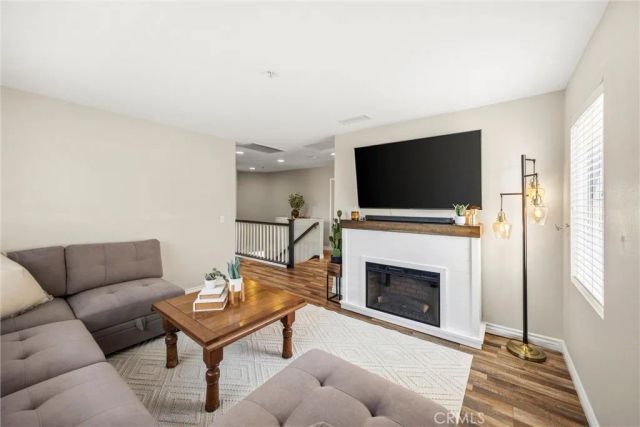 5832 Pine Valley, Fontana, CA 92336