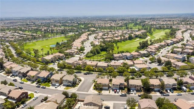 5832 Pine Valley, Fontana, CA 92336