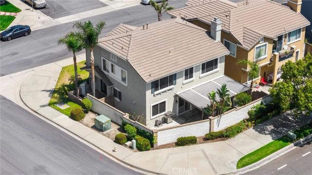 5832 Pine Valley, Fontana, CA 92336