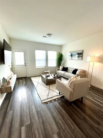 1725 Escondido Drive, Fort Worth, TX 76052