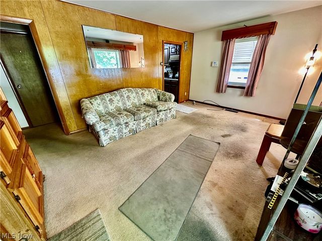 1188 Meadowbrook Boulevard, Stow, OH 44224