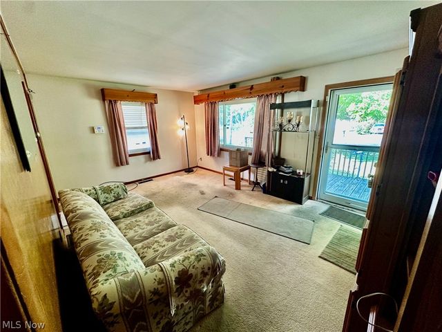 1188 Meadowbrook Boulevard, Stow, OH 44224