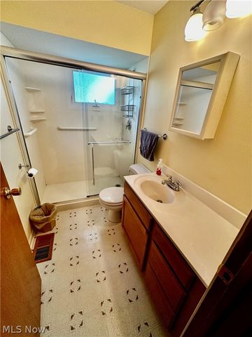 1188 Meadowbrook Boulevard, Stow, OH 44224