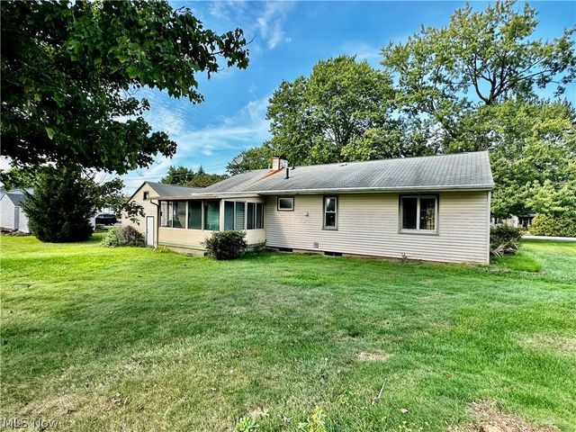 1188 Meadowbrook Boulevard, Stow, OH 44224