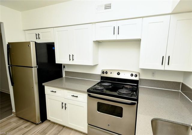 437 Barberton DR, Virginia Beach, VA 23451