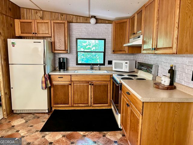 4395 White Oak Drive, Hiawassee, GA 30546