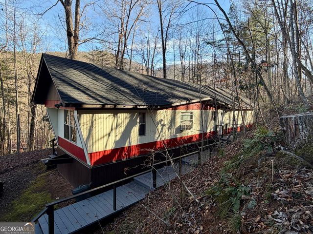 4395 White Oak Drive, Hiawassee, GA 30546