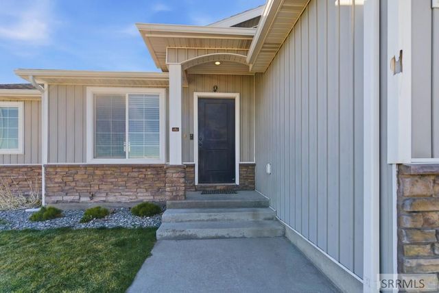 2025 N Roy Drive, Idaho Falls, ID 83401