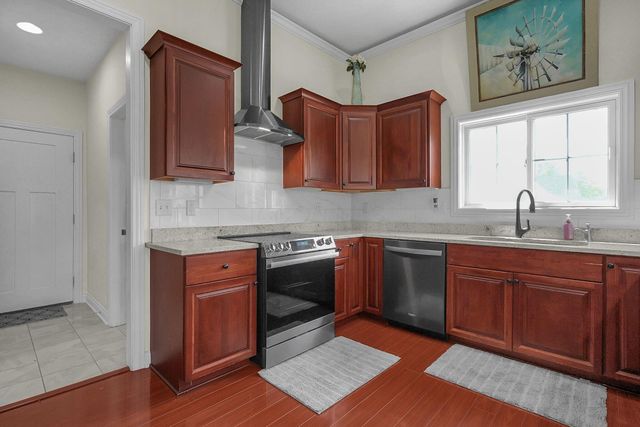 390 Laurel Oak Lane, Heath, OH 43056