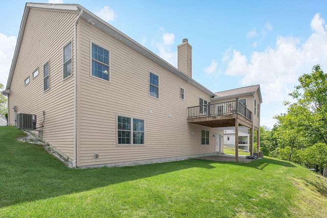 390 Laurel Oak Lane, Heath, OH 43056