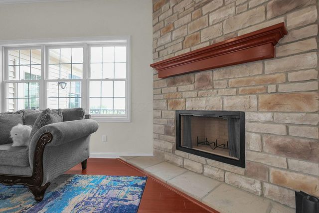 390 Laurel Oak Lane, Heath, OH 43056
