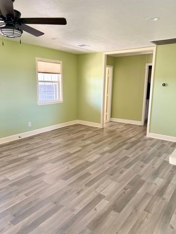 2884 Brooks Drive, Bedias, TX 77831