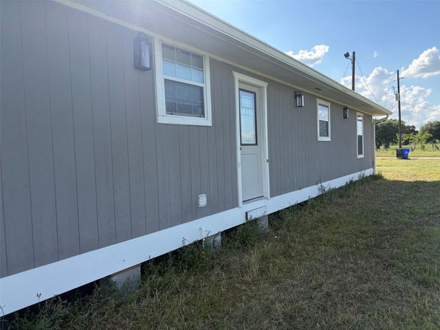 2884 Brooks Drive, Bedias, TX 77831
