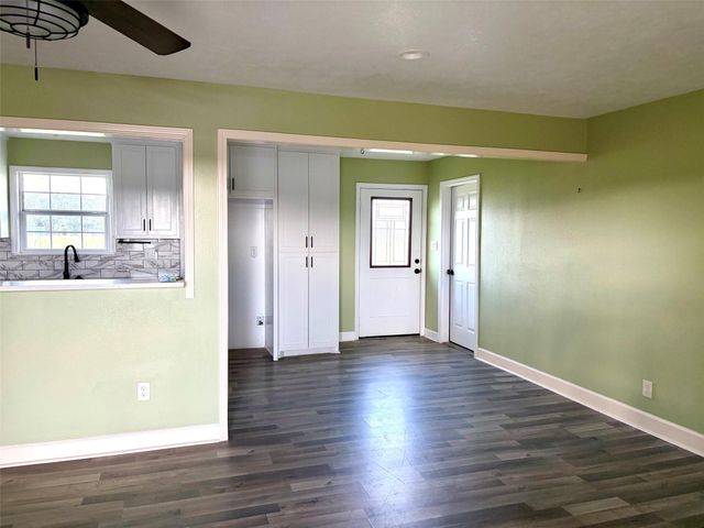 2884 Brooks Drive, Bedias, TX 77831