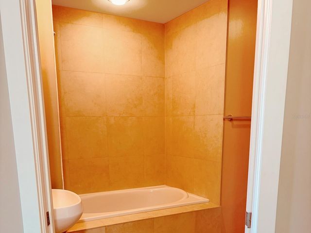 260 S OSCEOLA AVENUE 1005, Orlando, FL 32801