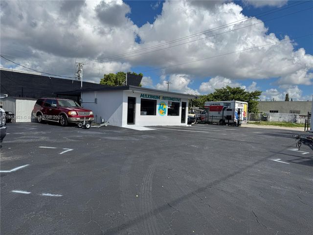 1822 N Dixie Hwy, Hollywood, FL 33020