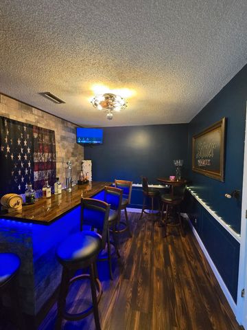 1420 VIRGINIA DR, Bolivar, TN 38008