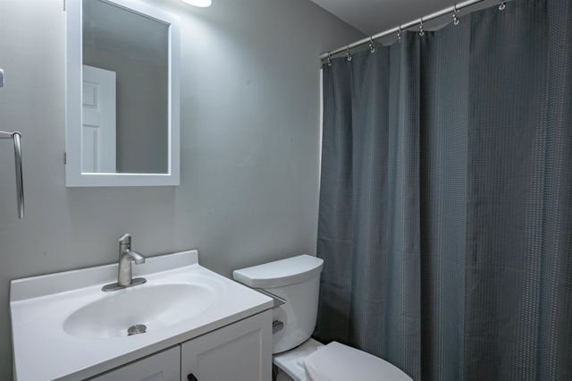 21 Silverton Drive, Nashua, NH 03062