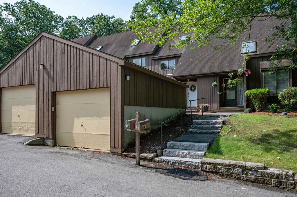 21 Silverton Drive, Nashua, NH 03062