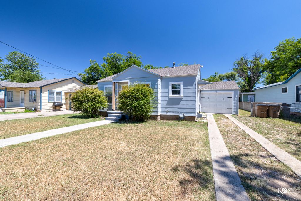 Image 2 of property listing at 1817 Martin Street, San Angelo, TX 76901